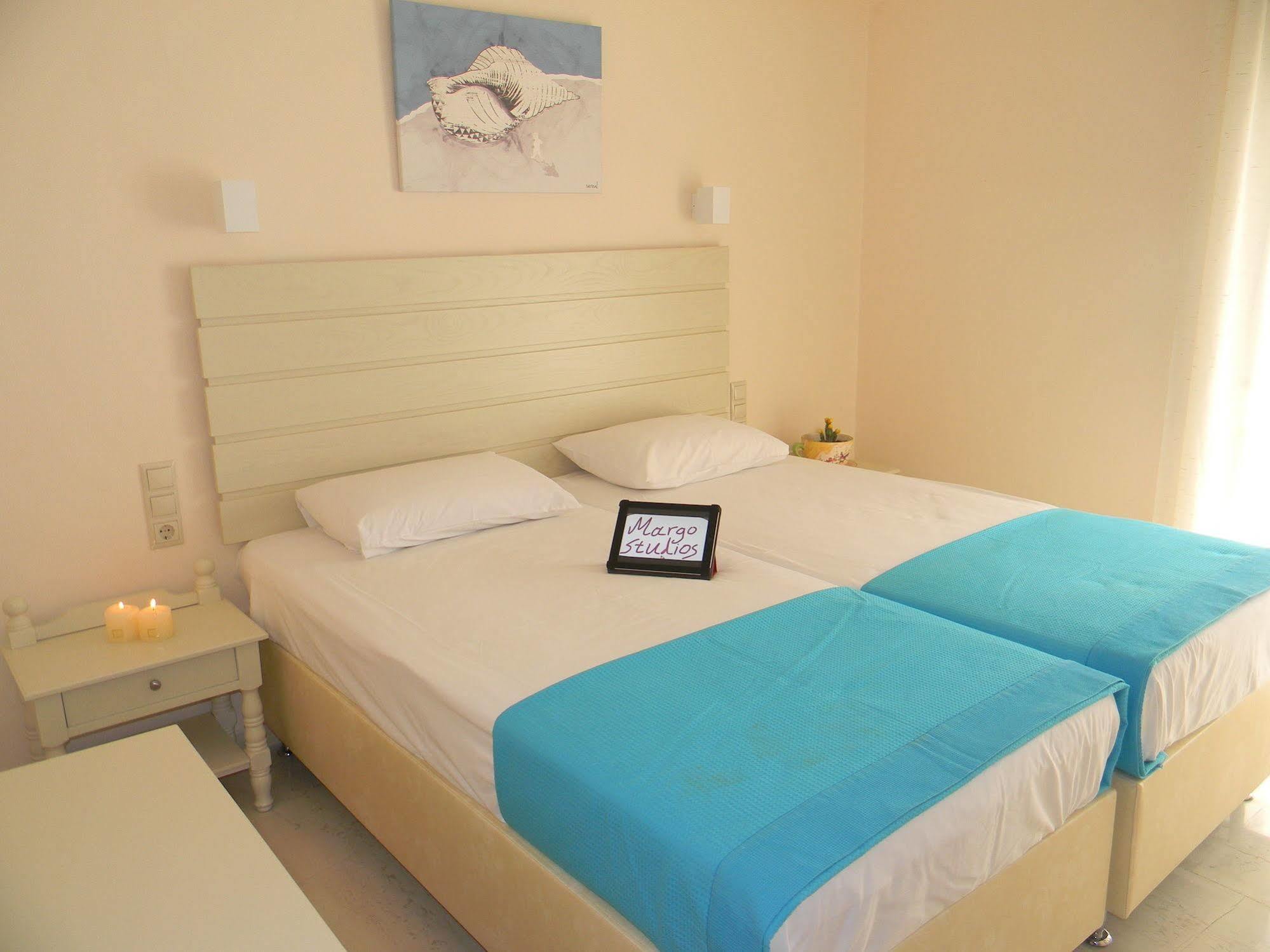Margo Studios Naxos City Екстериор снимка