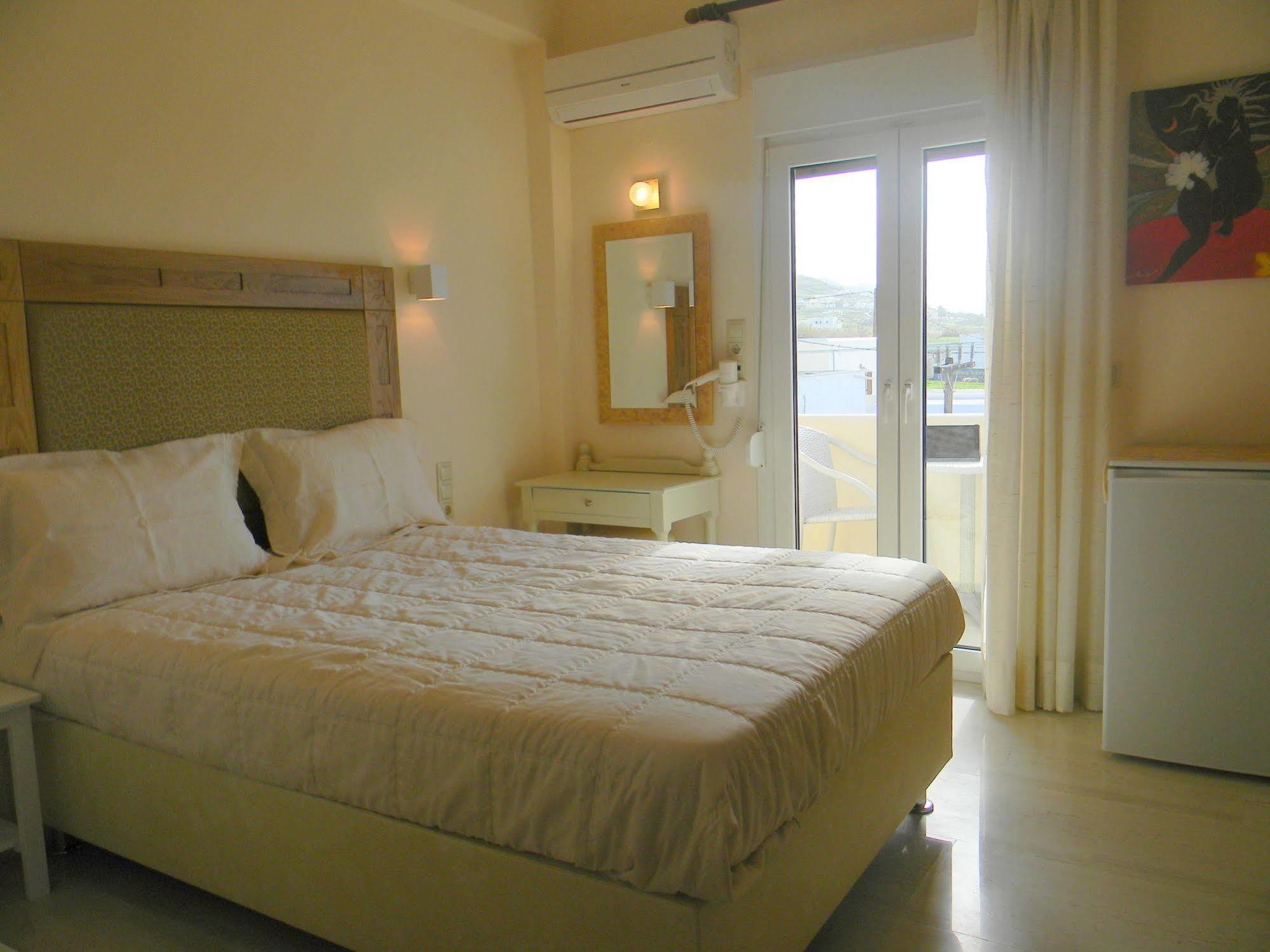 Margo Studios Naxos City Екстериор снимка
