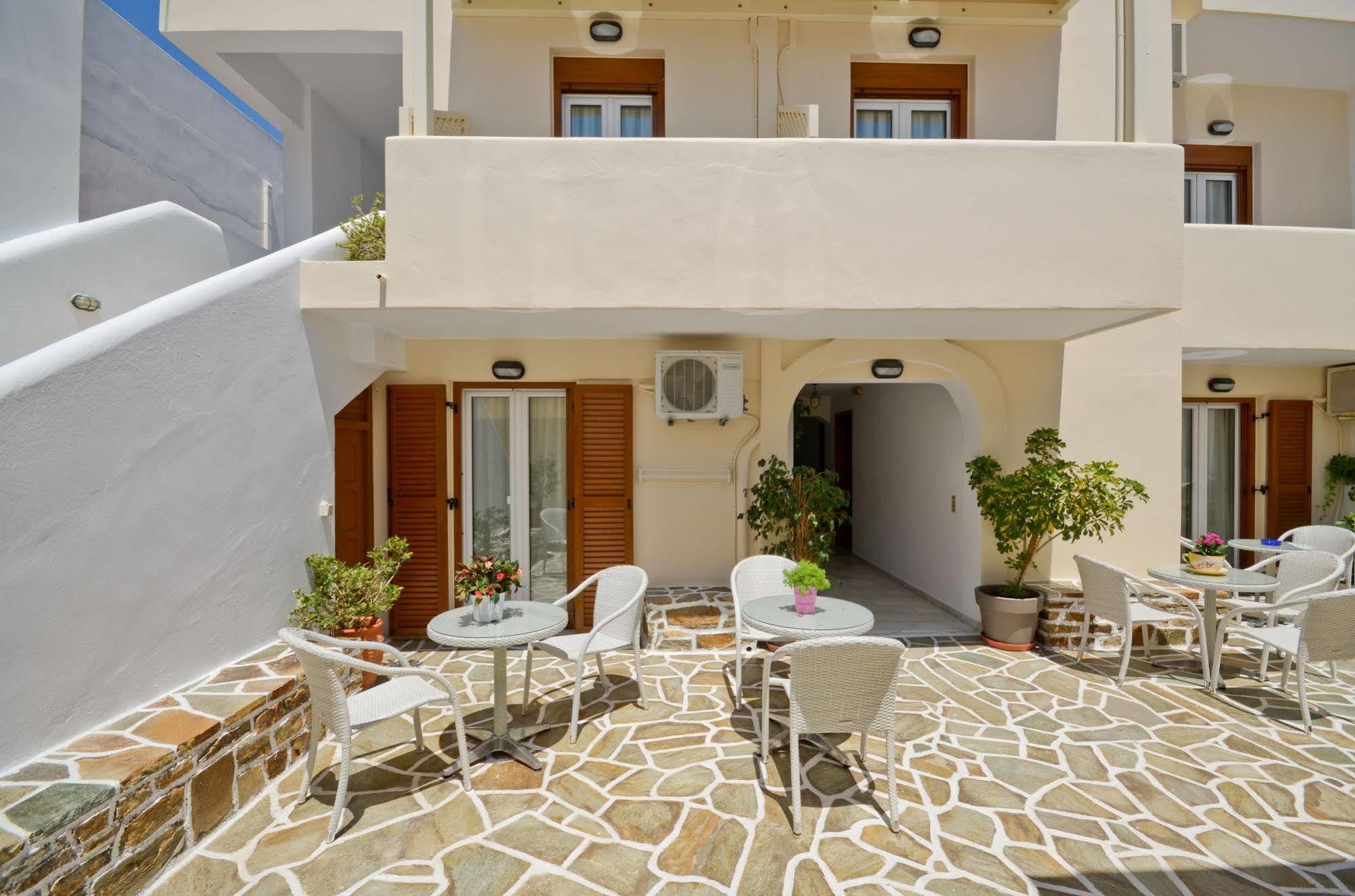 Margo Studios Naxos City Екстериор снимка